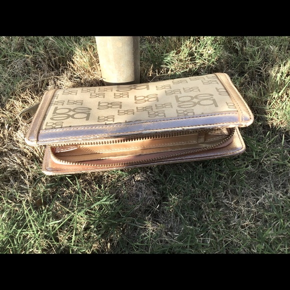 Folded wallet by Bebe - Picture 3 of 3